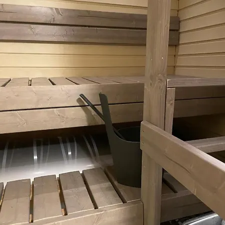 아파트 Center, Cozy And Convenient With Sauna 레비